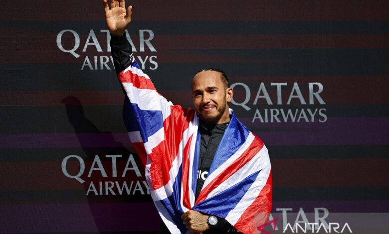 Profil Lewis Hamilton, pilot jet darat juara globus tujuh kali