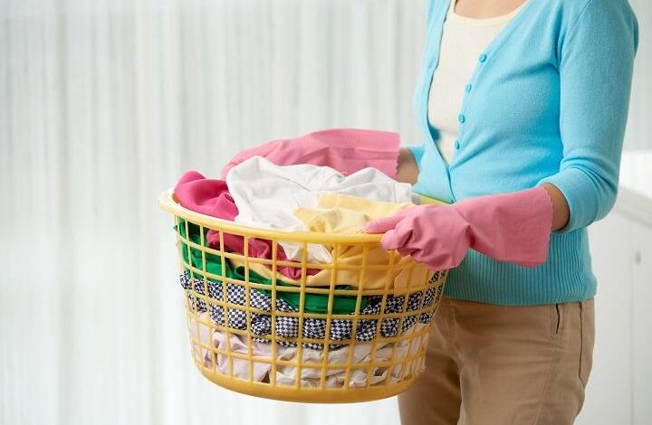 Tips Mencuci Pakaian Hitam agar Warnanya Tak Kilat Pudar