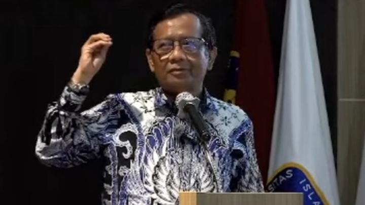 Mahfud Md Sebut Pergantian Pemerintahan Jadi Momentum Memperbaiki Demokrasi