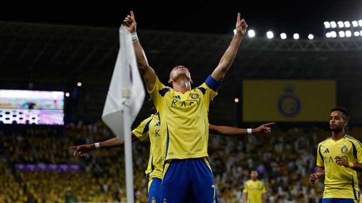 Cristiano Ronaldo Bilang Tak Lagi Peduli Soal Rekor, yang tersebut dimaksud Terpenting Baginya Sekarang Membantu Al Nassr Meraih kemenangan