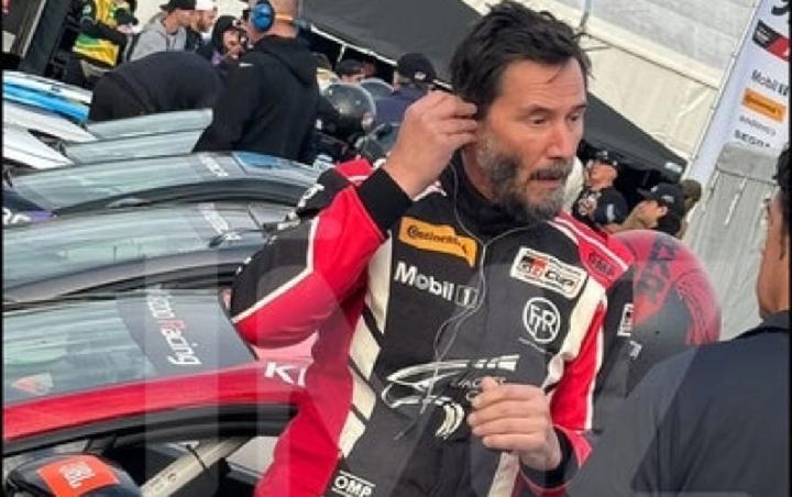 Cerita Aktor Hollywood Keanu Reeves Jalani Debut Balapan Mobil ke Indianapolis Motor Speedway