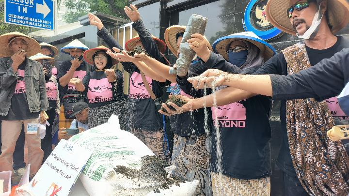 Warga Pesisir Tantang KKP Adakan Diskusi Soal Kuota Pengerukan Pasir Laut