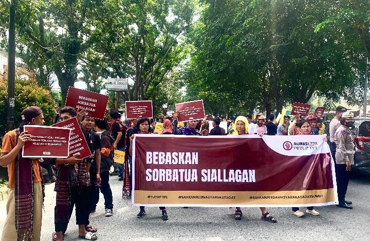 Aksi Aliansi Inisiatif Tutup Toba Pulp Lestari di Pengadilan Tinggi Medan, Ini adalah adalah 3 Tuntutan Mereka