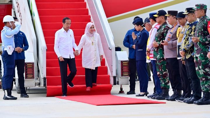 Jokowi Mendarat Pertama ke Bandara IKN Pakai Pesawat Kepresidenan