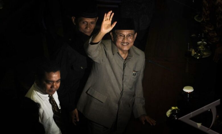 Daftar menteri dengan masa jabatan terlama juga tersingkat di Indonesia