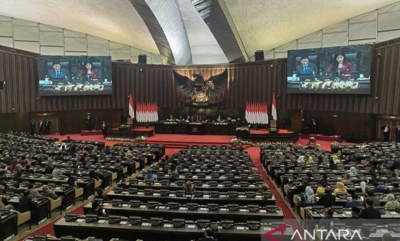 Memahami jenis-jenis sidang MPR kemudian fungsinya
