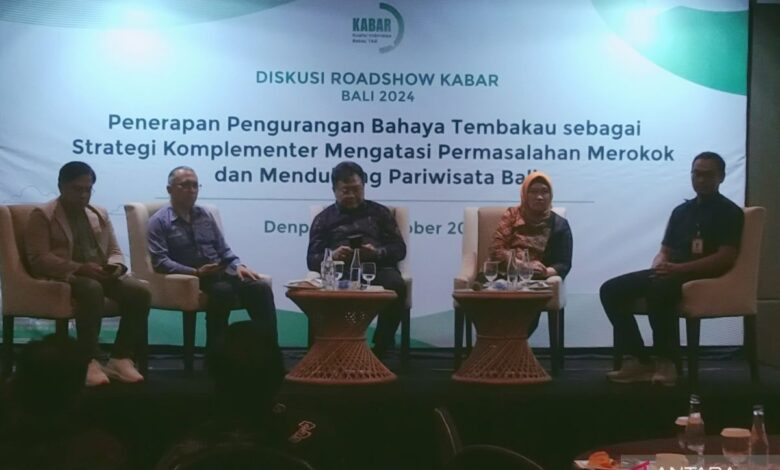 Pelaku pariwisata ke Bali tekankan pengurangan bahaya asap rokok