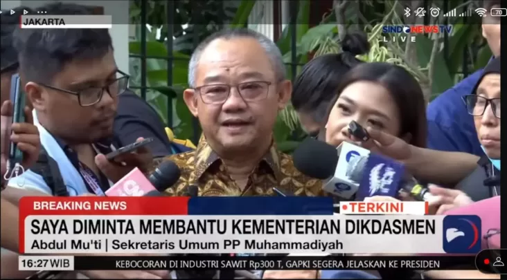 Abdul Mu’ti Menteri Pendidikan Dasar kemudian juga Menengah