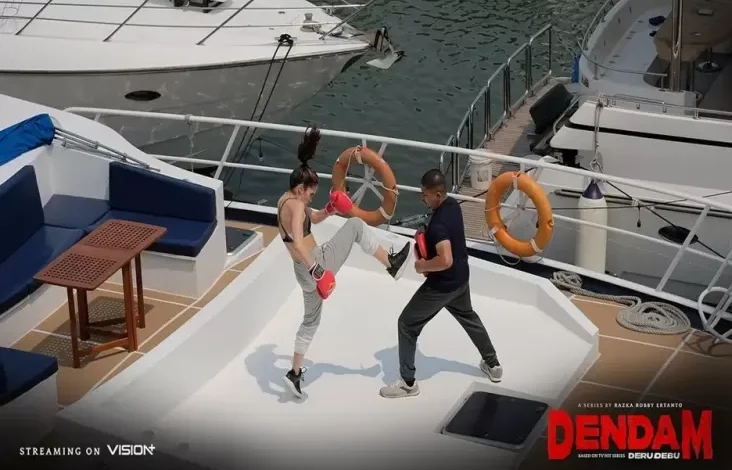 Aksi Cinta Laura dalam area Series Dendam Bikin Takjub, Ternyata Hal ini Alasannya!