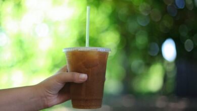 Minum Es Teh Manis Setiap Hari Bisa Picu Mati Muda, Benarkah?