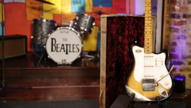 Gitar Legenda The Beatles George Harrison Dilelang, Bisa Laku Rp12 M