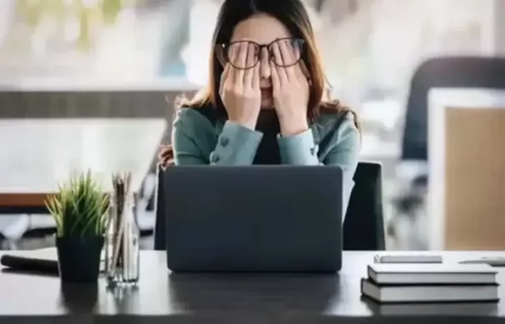 Hindari Tanda Digital Eye Strain dengan Memilih Kacamata yang dimaksud yang disebutkan Tepat