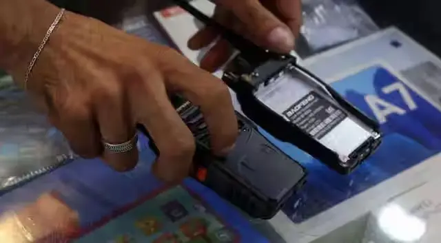 Iran Melarang Pager juga Walkie-talkie Masuk ke Pesawat setelahnya Serangan Brutal di Lebanon