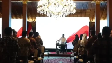 Momen Prabowo Terima Ucapan Ulang Tahun pada waktu Pengajaran Calon Wakil Menteri dalam di Hambalang