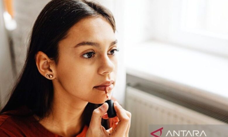 Tips menemukan warna lipstik sesuai warna lapisan dermis