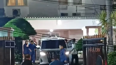 Prabowo Keluar dari Rumdin Widya Chandra di dalam tempat Tengah Kabar Pertemuan dengan Megawati